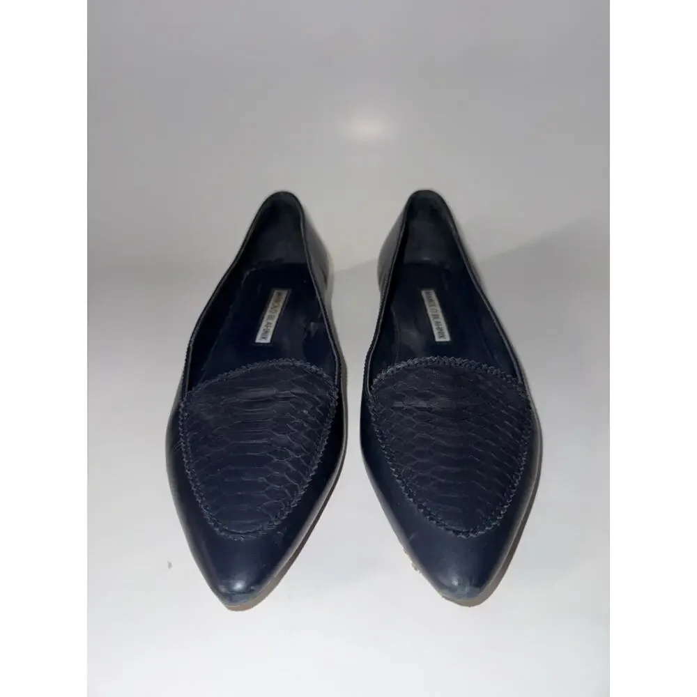 Manolo Blahnik Agos Navy Suede & Snake Leather Flat size 37